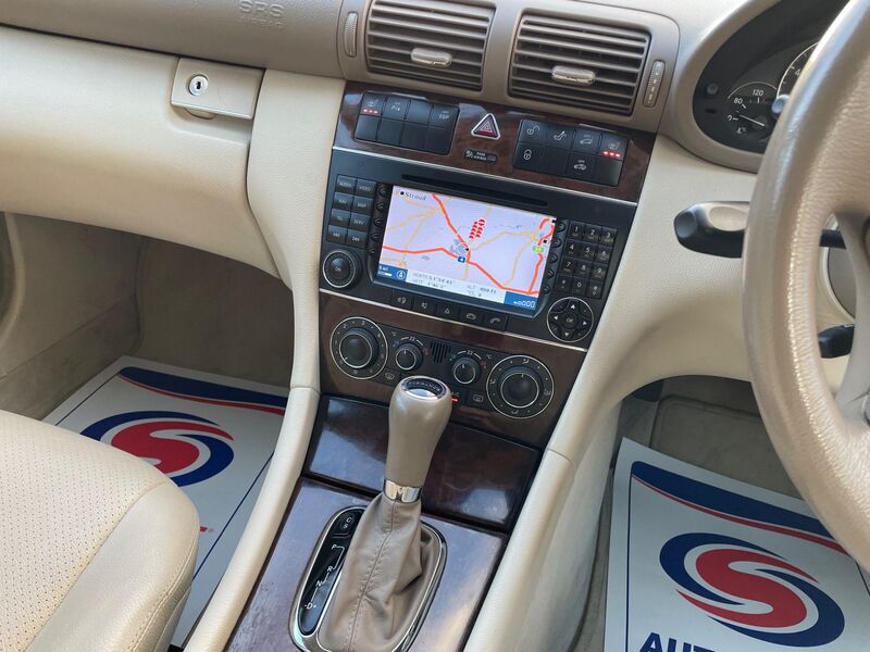 MERCEDES-BENZ C CLASS