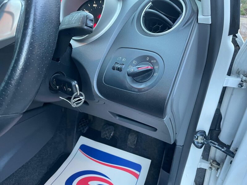 SEAT IBIZA