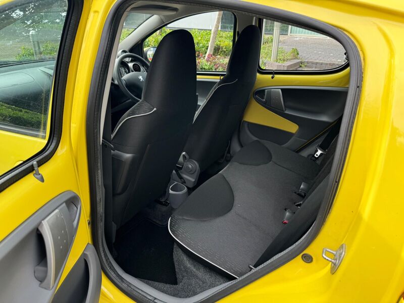 PEUGEOT 107