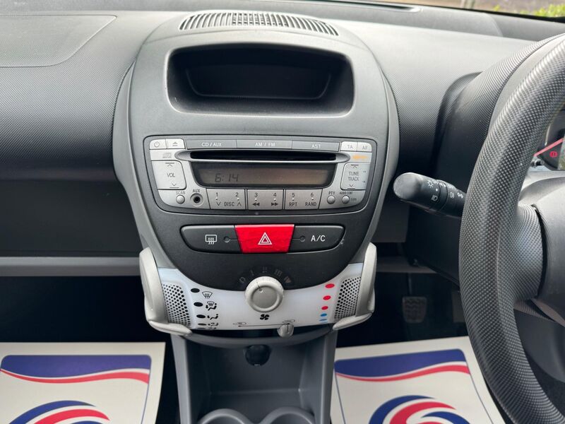 PEUGEOT 107