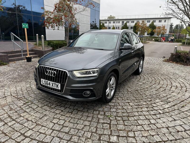AUDI Q3