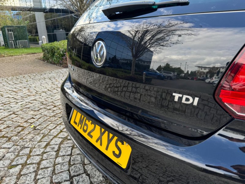 VOLKSWAGEN POLO