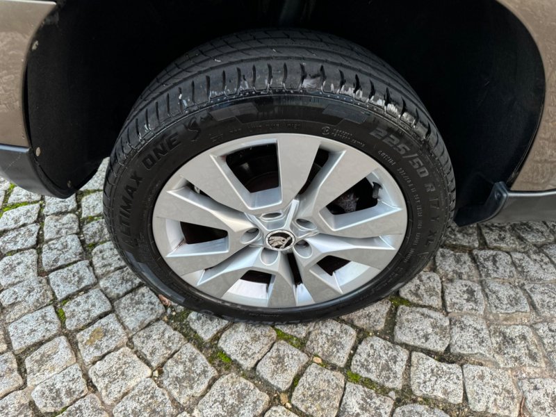 SKODA YETI