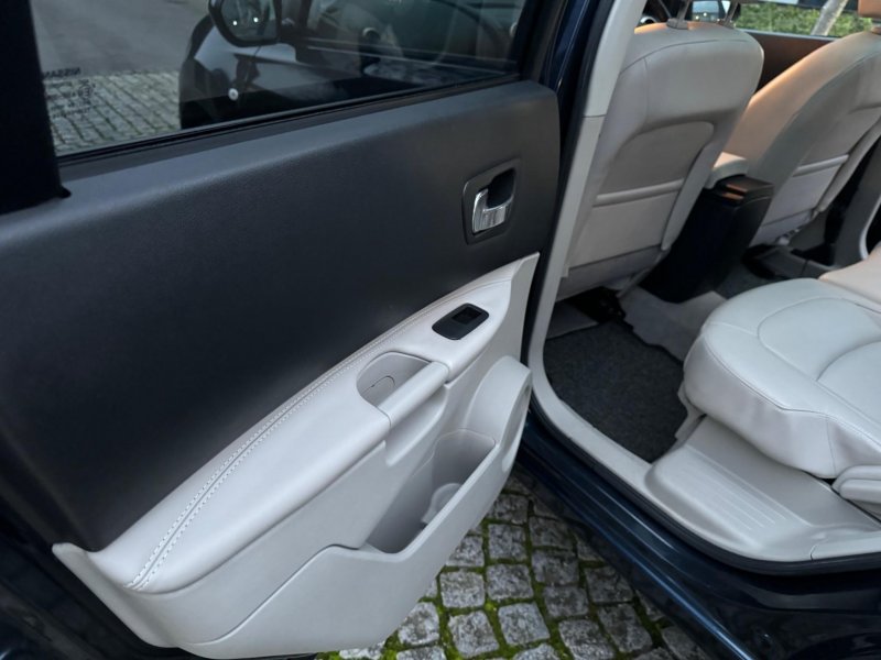 NISSAN QASHQAI+2