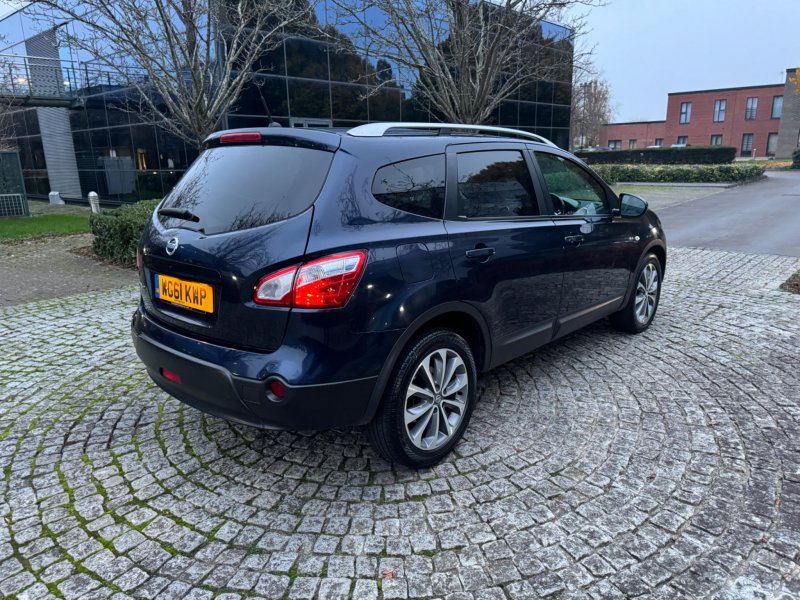 NISSAN QASHQAI+2