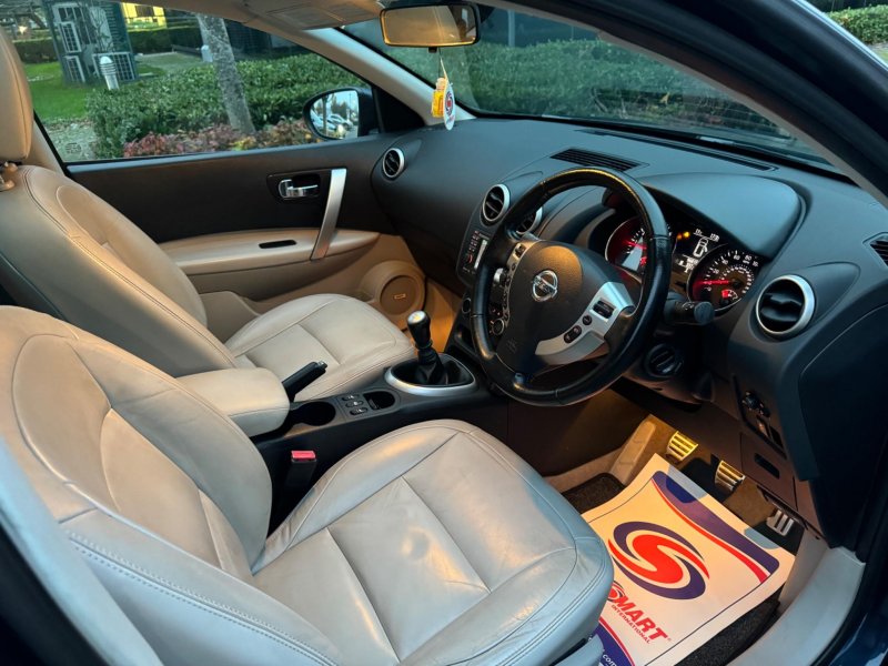 NISSAN QASHQAI+2