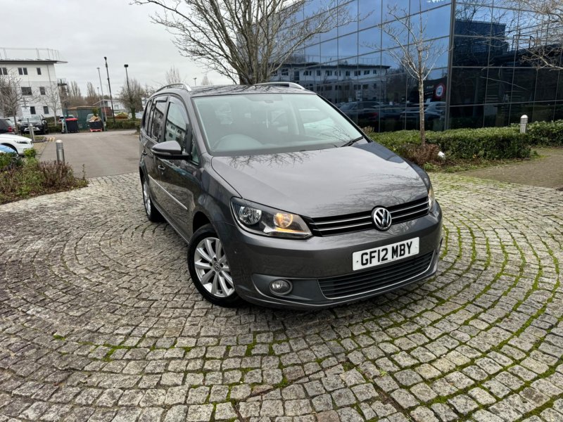VOLKSWAGEN TOURAN