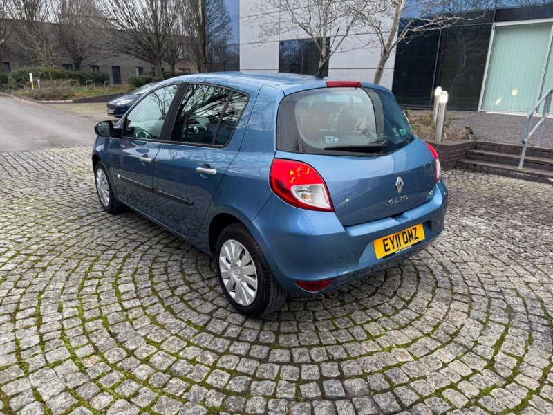 RENAULT CLIO