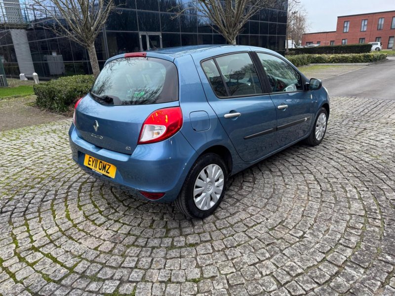 RENAULT CLIO