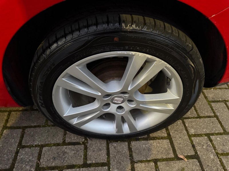 SEAT IBIZA