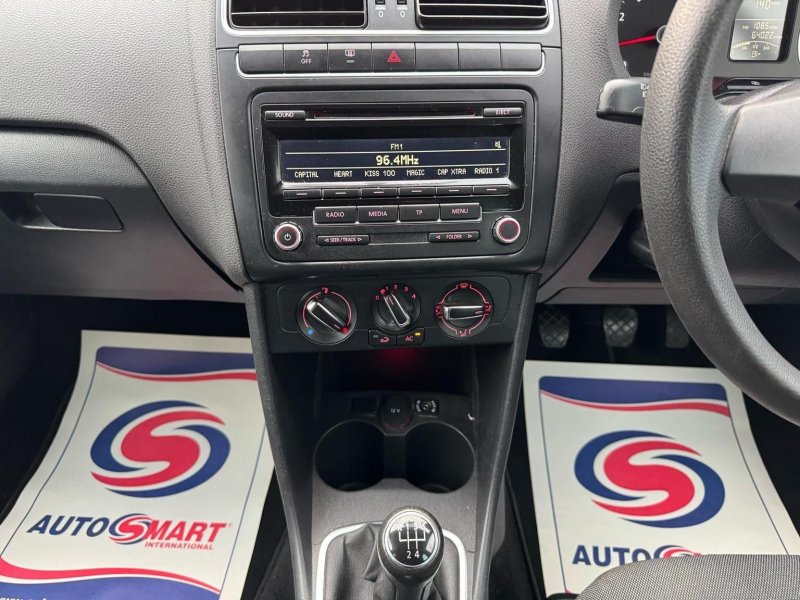 VOLKSWAGEN POLO