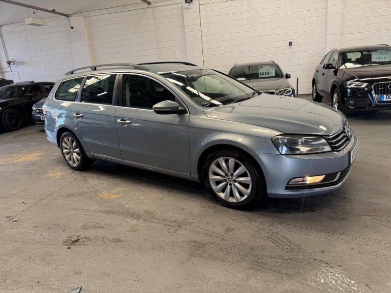 VOLKSWAGEN PASSAT