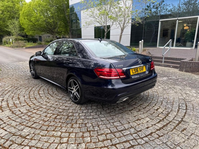 MERCEDES-BENZ E CLASS