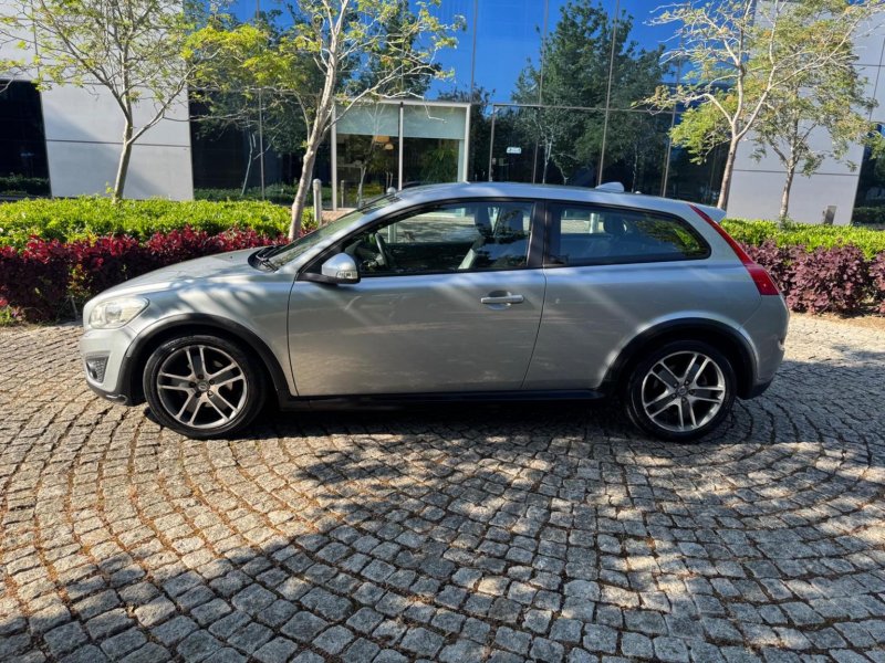 VOLVO C30