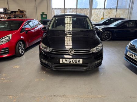 VOLKSWAGEN TOURAN 2.0 TDI BlueMotion Tech SE Family DSG Euro 6 (s/s) 5dr