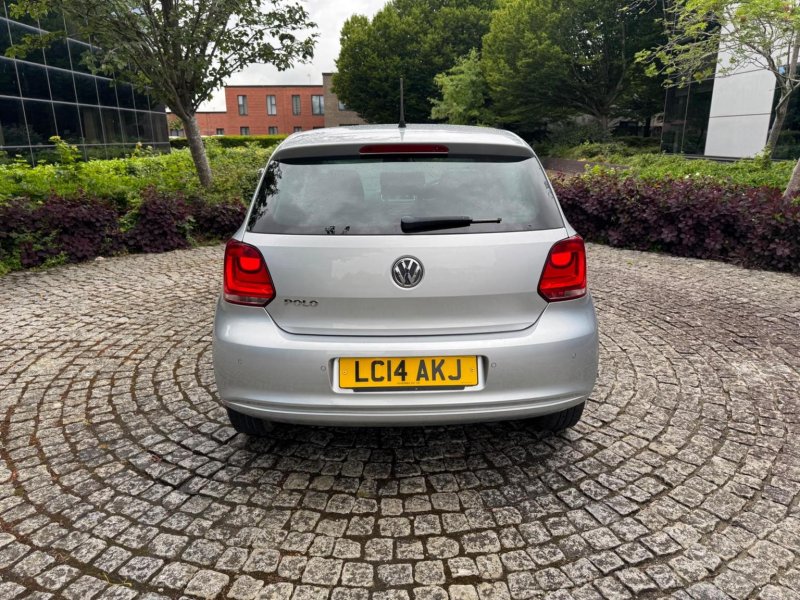 VOLKSWAGEN POLO