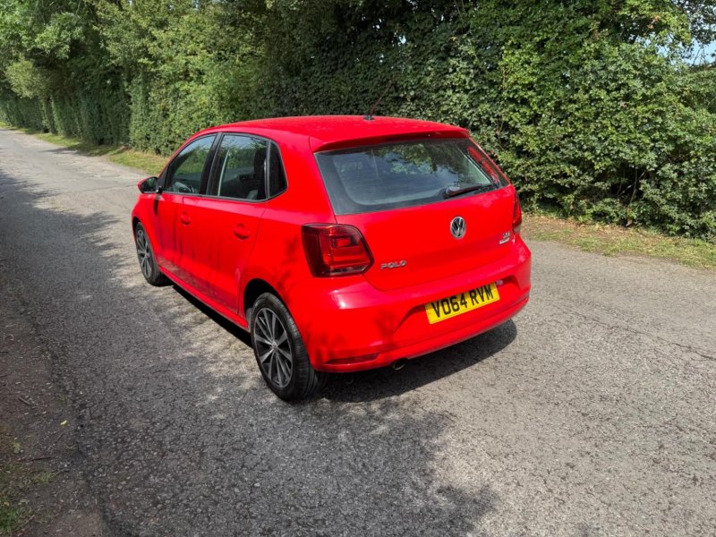 VOLKSWAGEN POLO