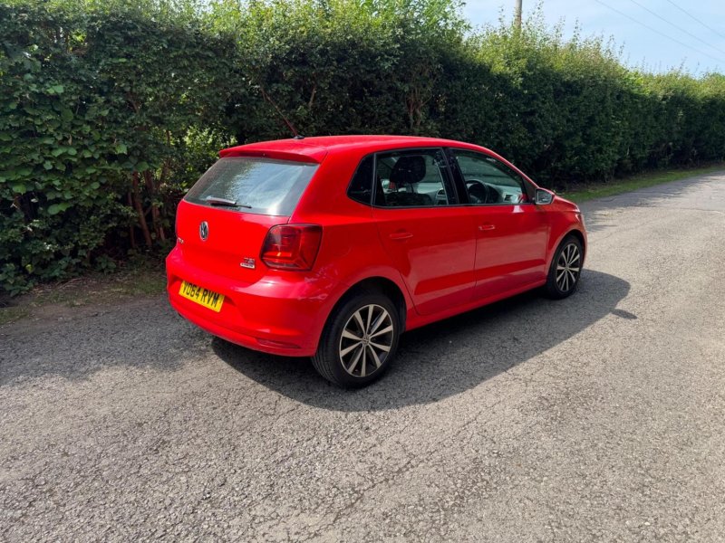 VOLKSWAGEN POLO