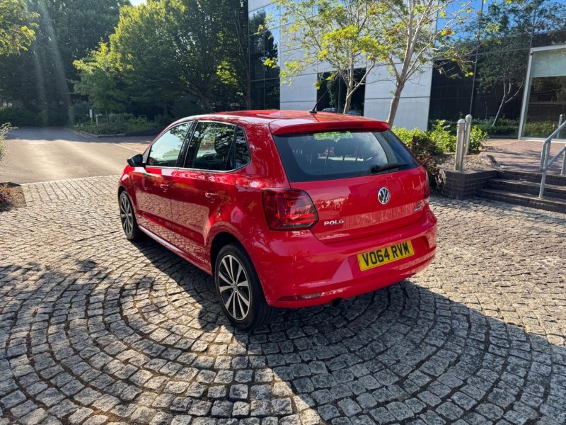 VOLKSWAGEN POLO