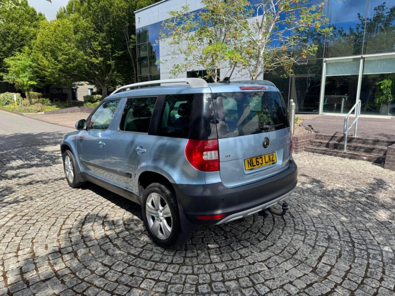 SKODA YETI