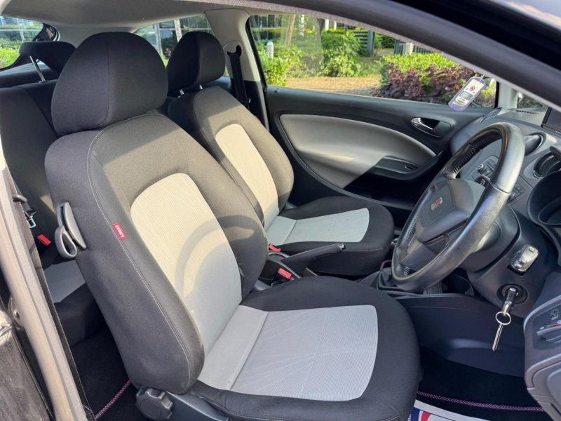 SEAT IBIZA