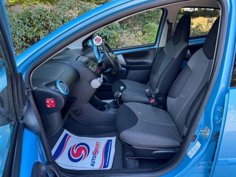 TOYOTA AYGO
