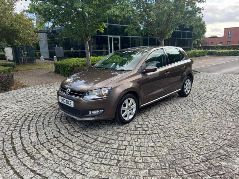 VOLKSWAGEN POLO