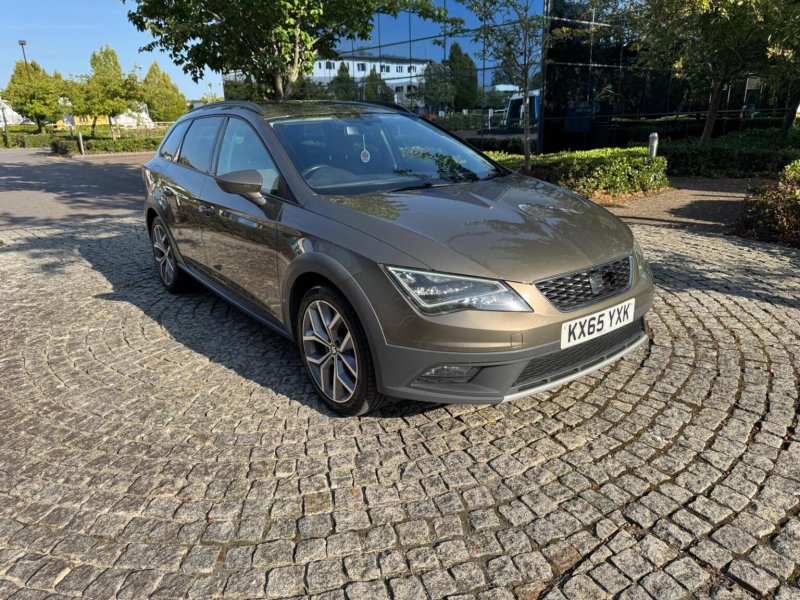 SEAT LEON