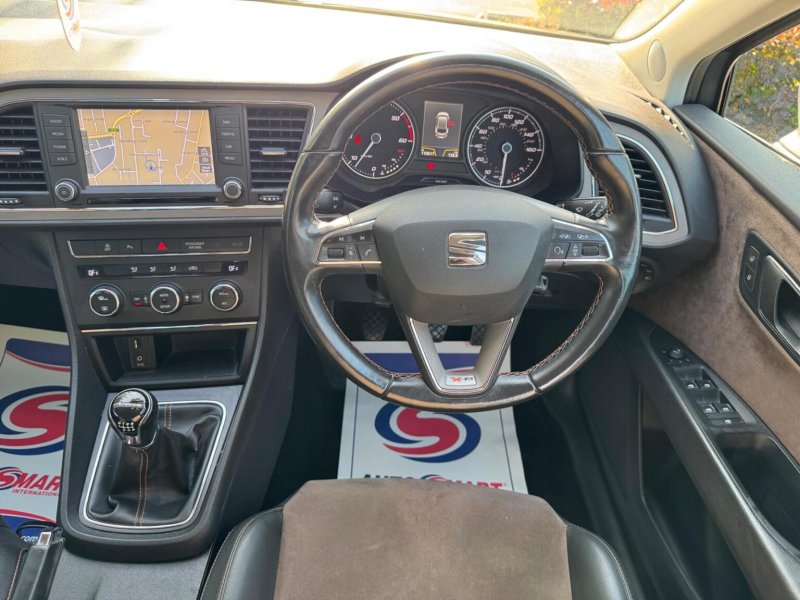 SEAT LEON