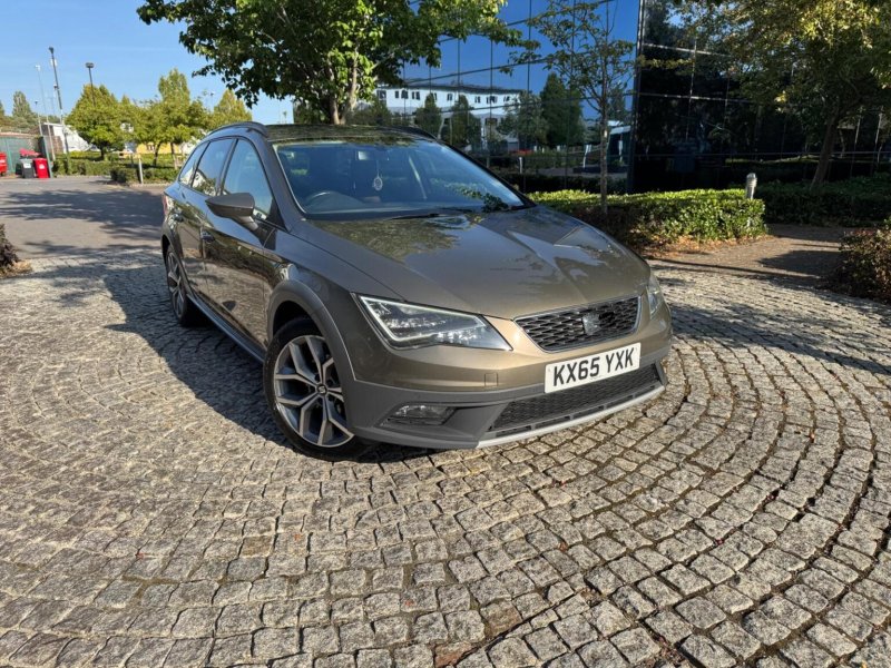 SEAT LEON