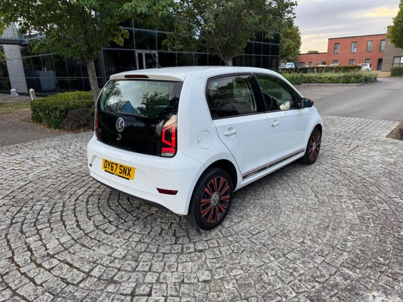 VOLKSWAGEN UP