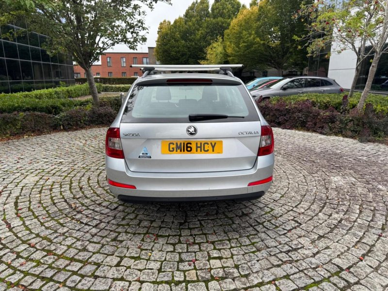 SKODA OCTAVIA