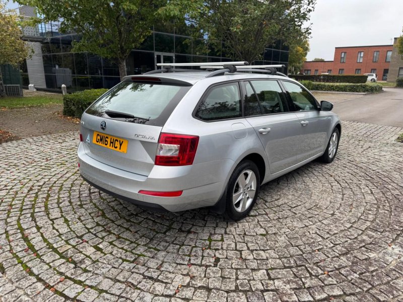 SKODA OCTAVIA