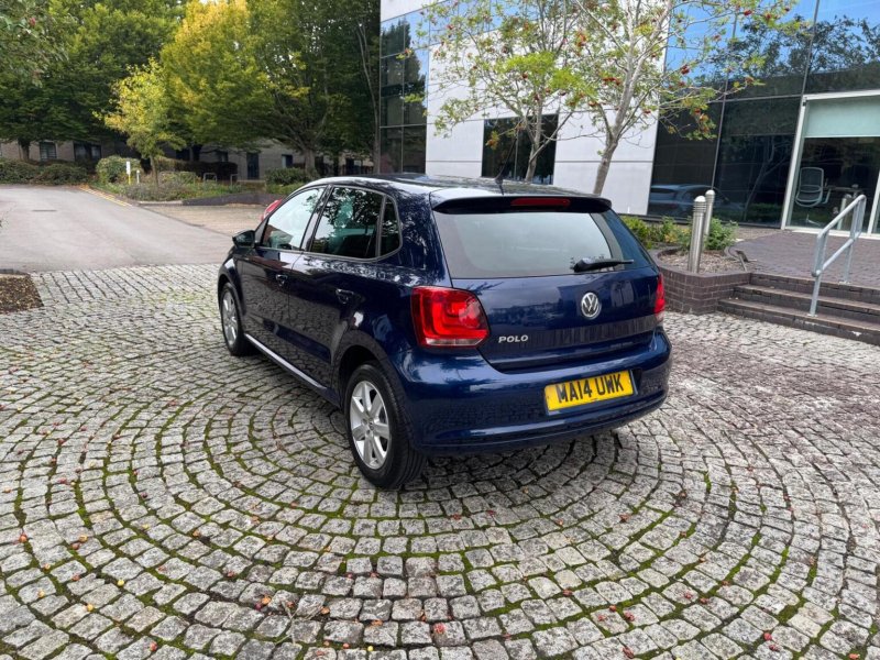 VOLKSWAGEN POLO
