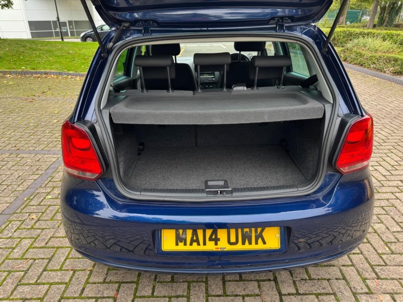 VOLKSWAGEN POLO