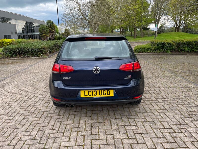 VOLKSWAGEN GOLF