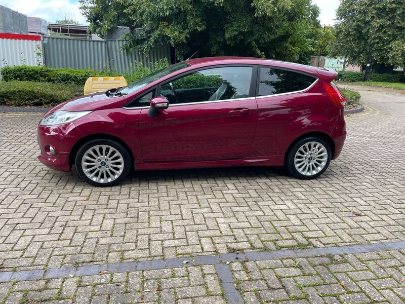FORD FIESTA