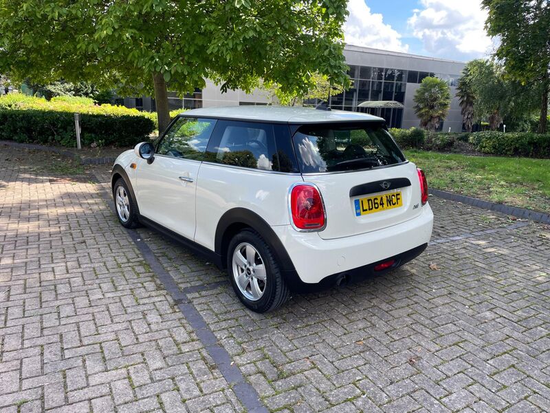 MINI HATCH